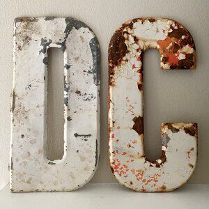 Rusty metal signage letter Initial D Decor Display 10"
